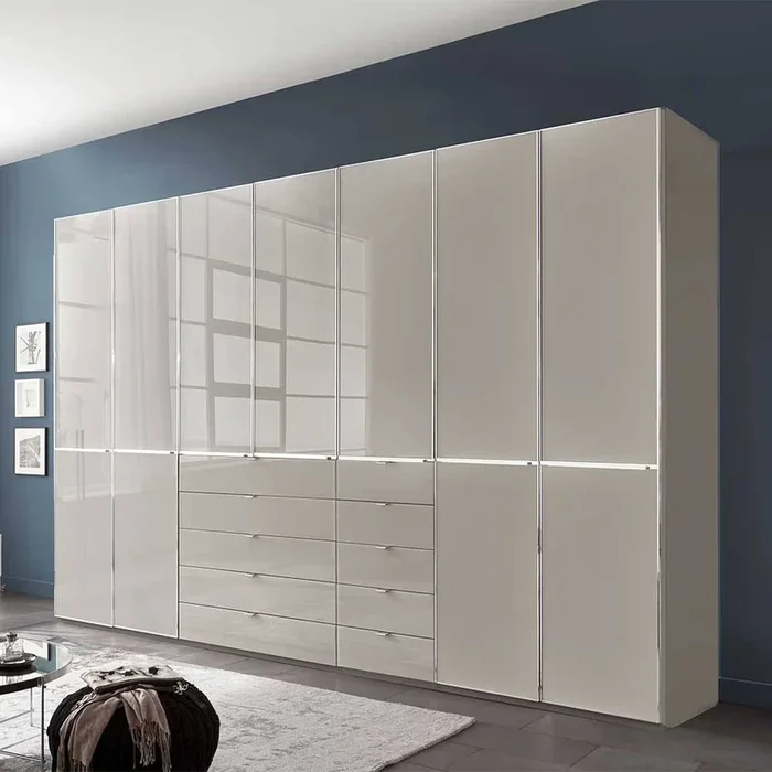 7-türiger Kombi-Kleiderschrank 345 cm breit – Nucina